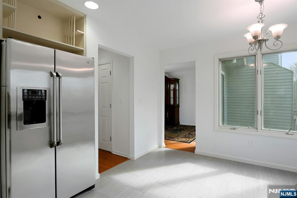20 Lakeview Drive