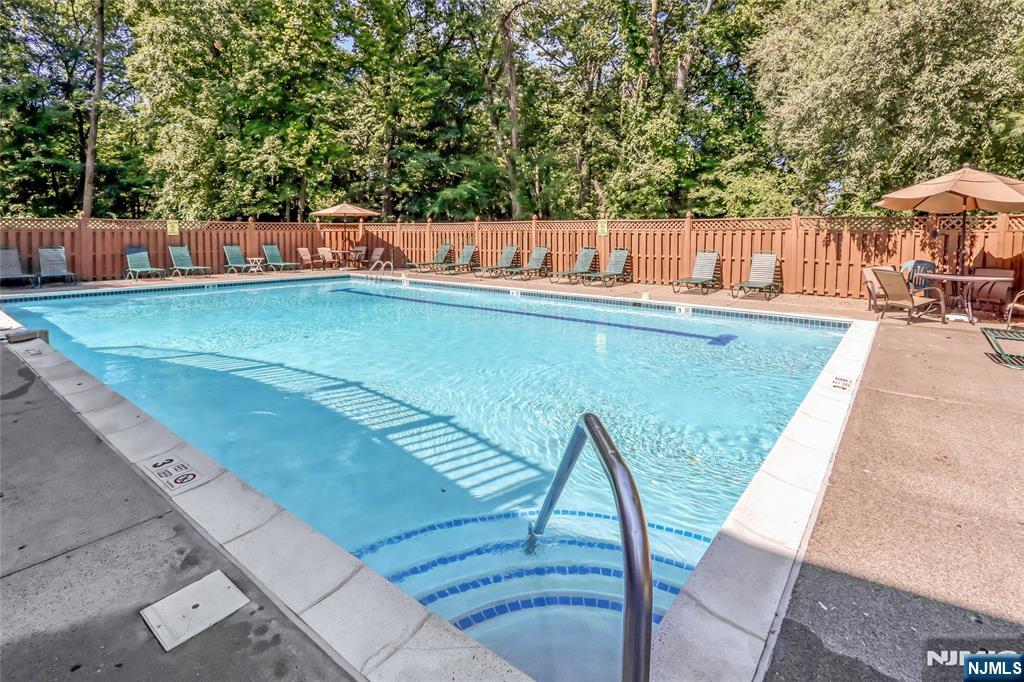 20 Lakeview Drive