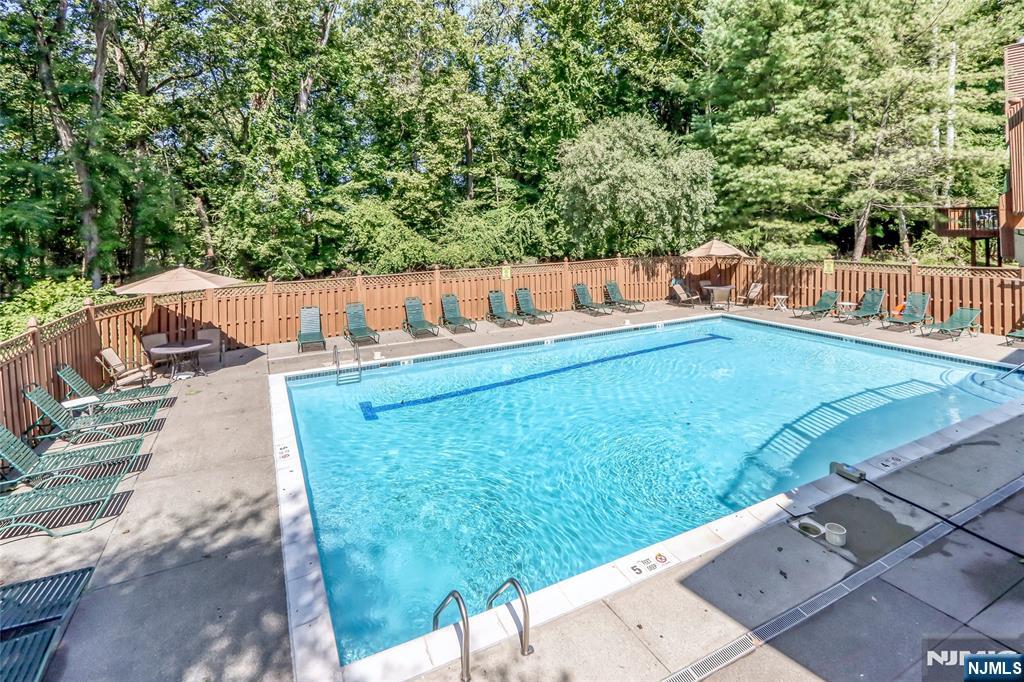 20 Lakeview Drive