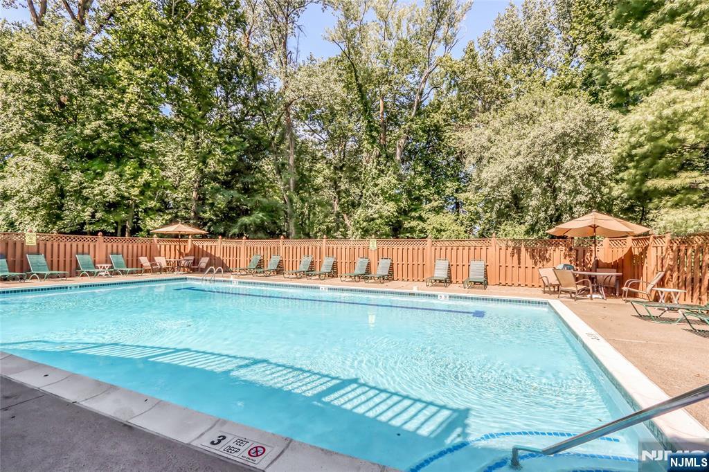 20 Lakeview Drive