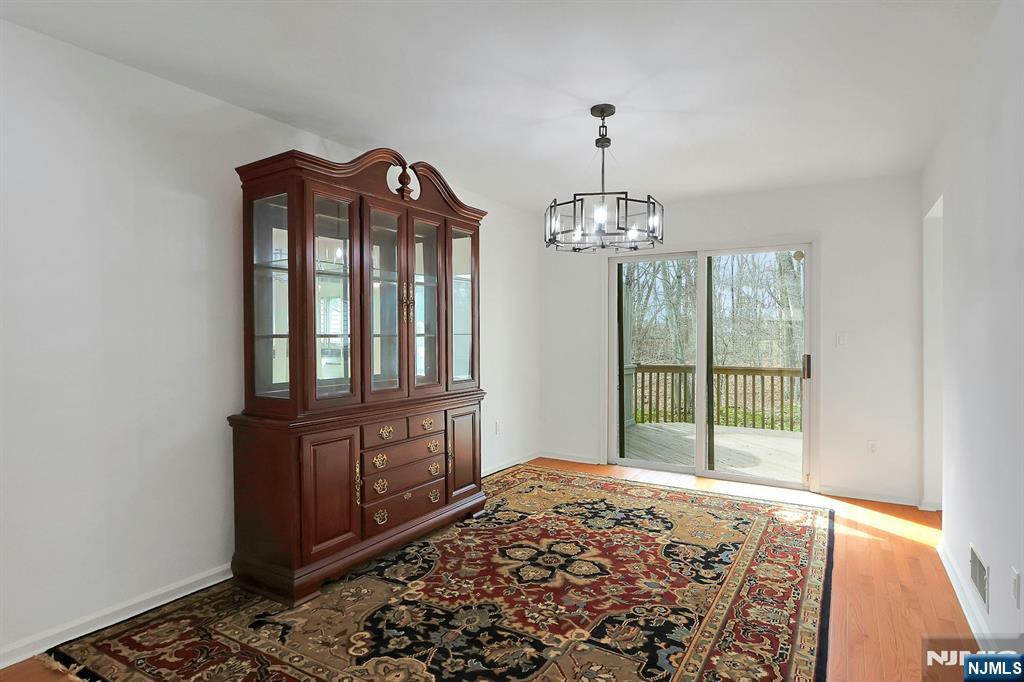 20 Lakeview Drive