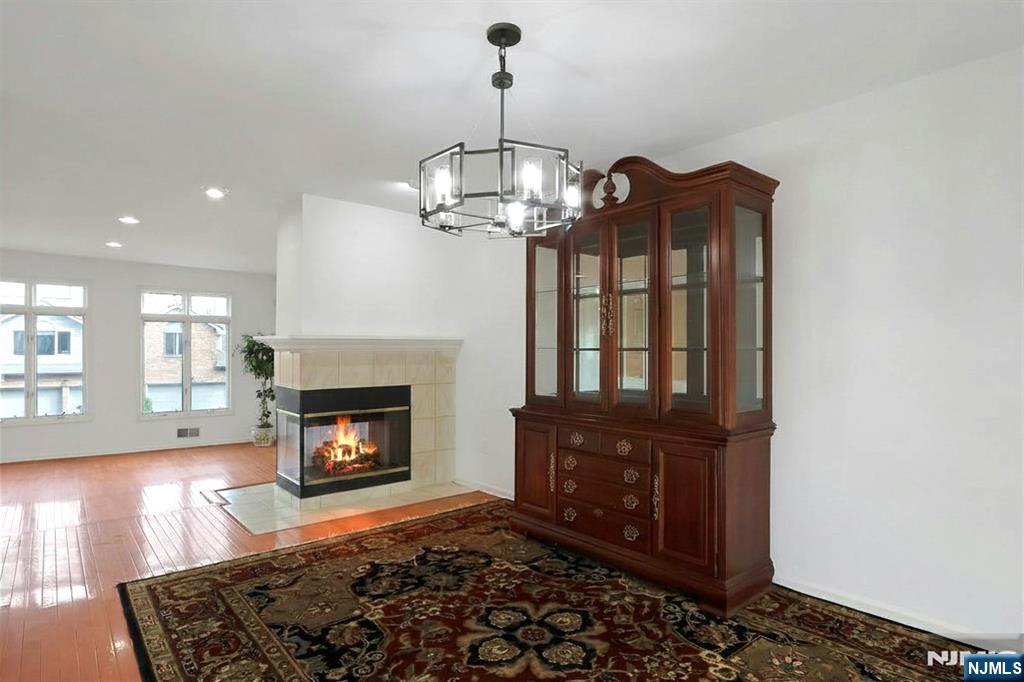 20 Lakeview Drive