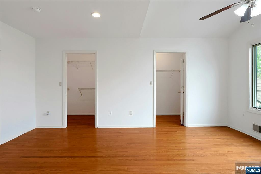 20 Lakeview Drive