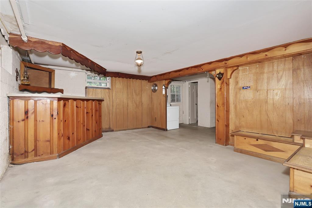 10 Glenwood Avenue