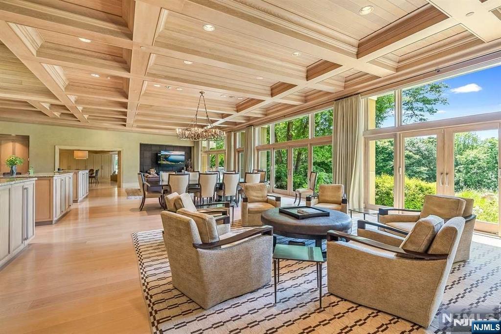 125 Chestnut Ridge Road