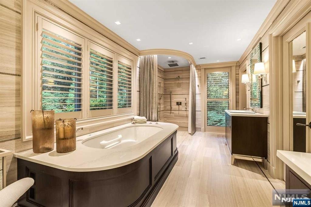 125 Chestnut Ridge Road