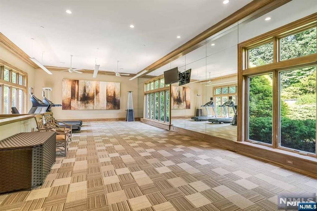 125 Chestnut Ridge Road