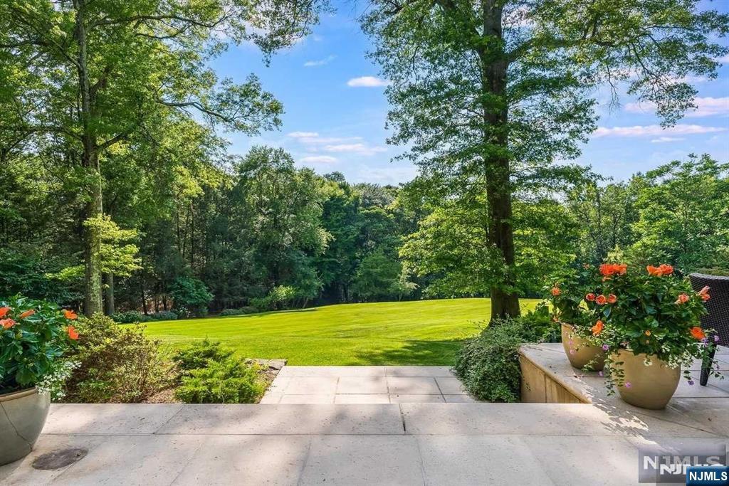 125 Chestnut Ridge Road