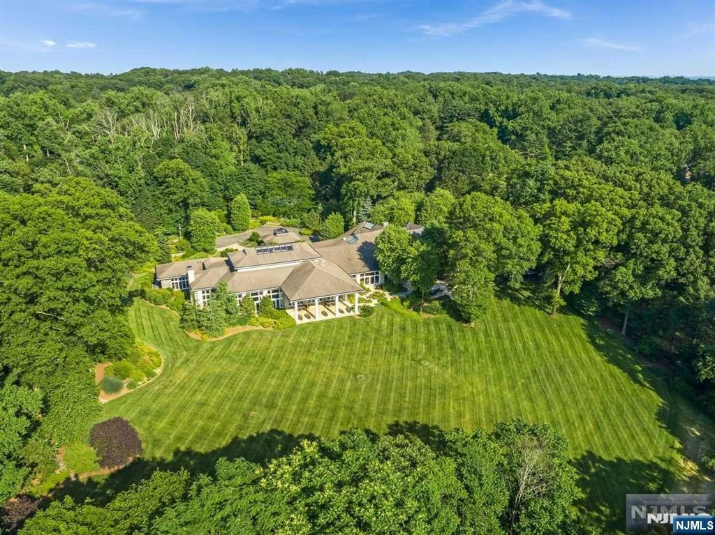 125 Chestnut Ridge Road