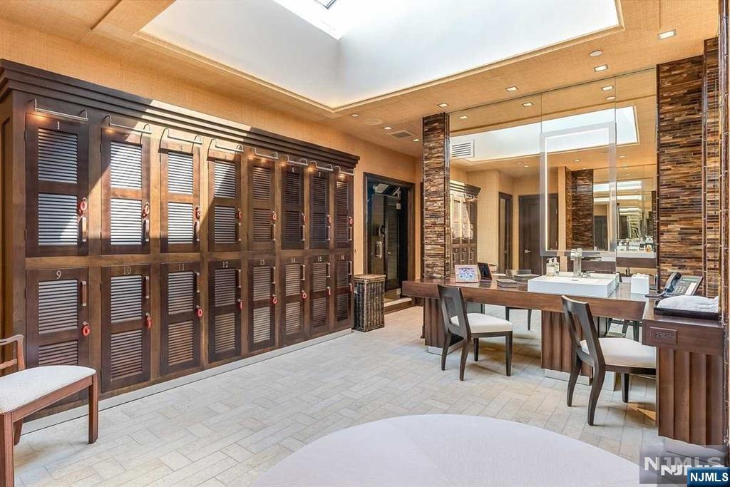 125 Chestnut Ridge Road