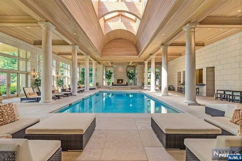 125 Chestnut Ridge Road