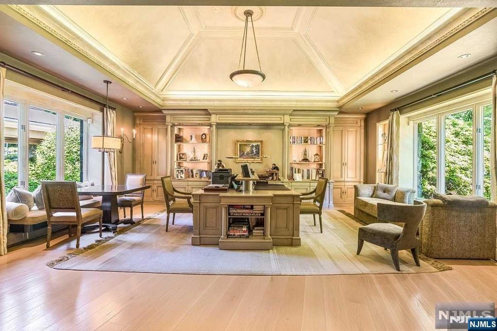 125 Chestnut Ridge Road