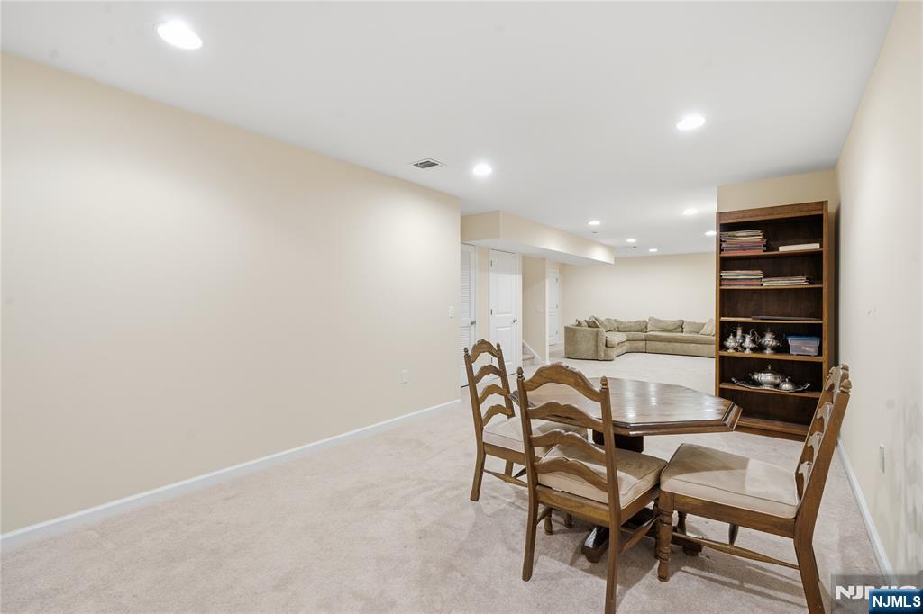 1005 Whitney Lane