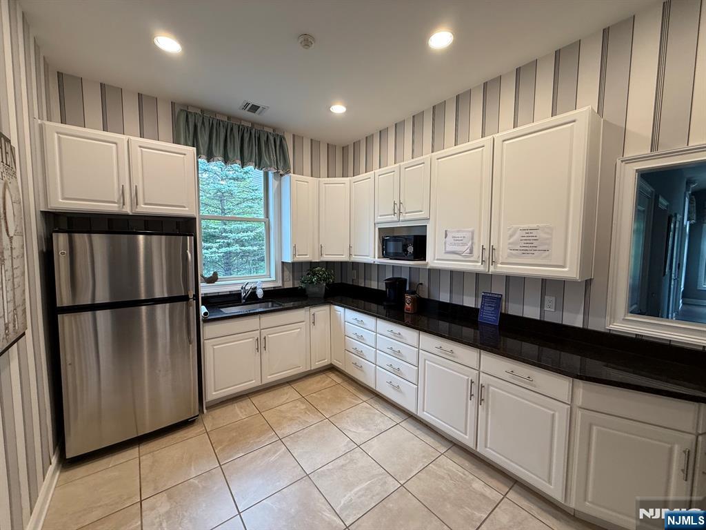 1005 Whitney Lane