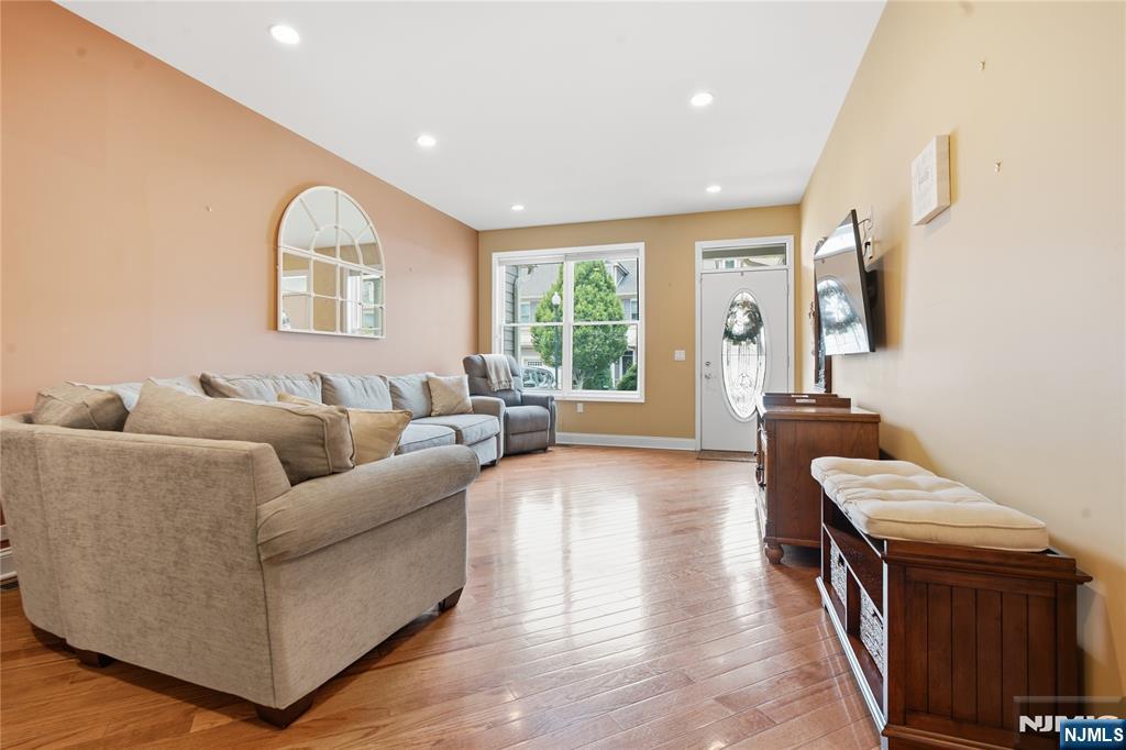 1005 Whitney Lane