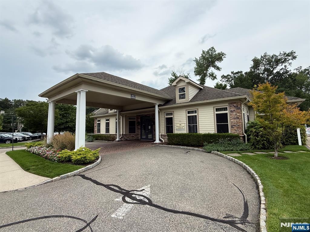 1005 Whitney Lane