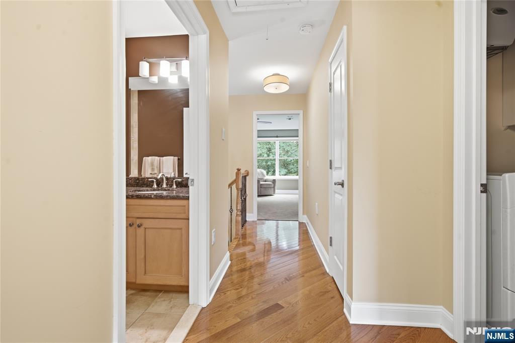 1005 Whitney Lane