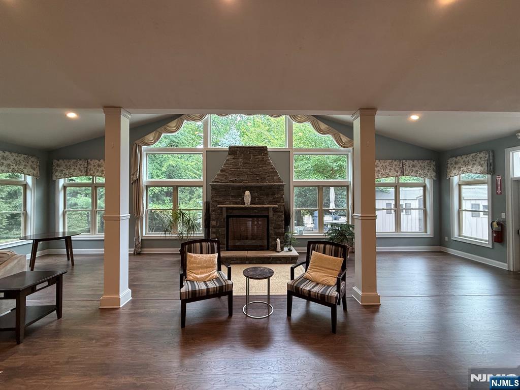 1005 Whitney Lane