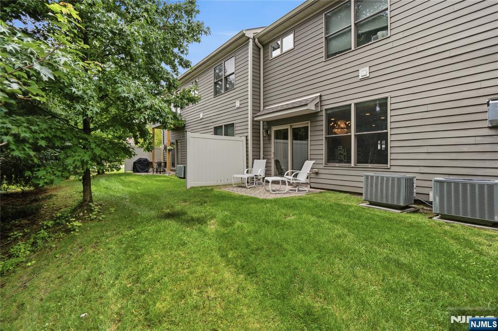 1005 Whitney Lane