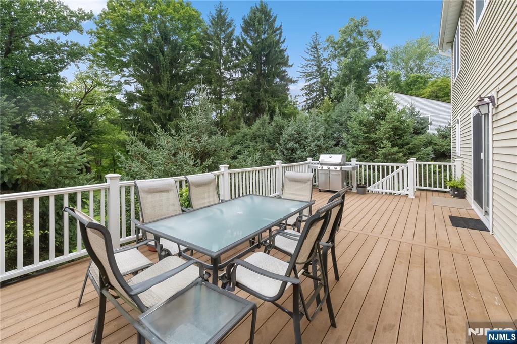 42 Spring Valley Road