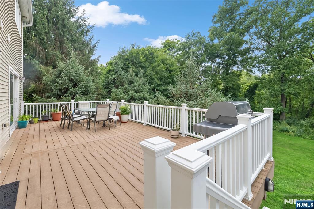 42 Spring Valley Road