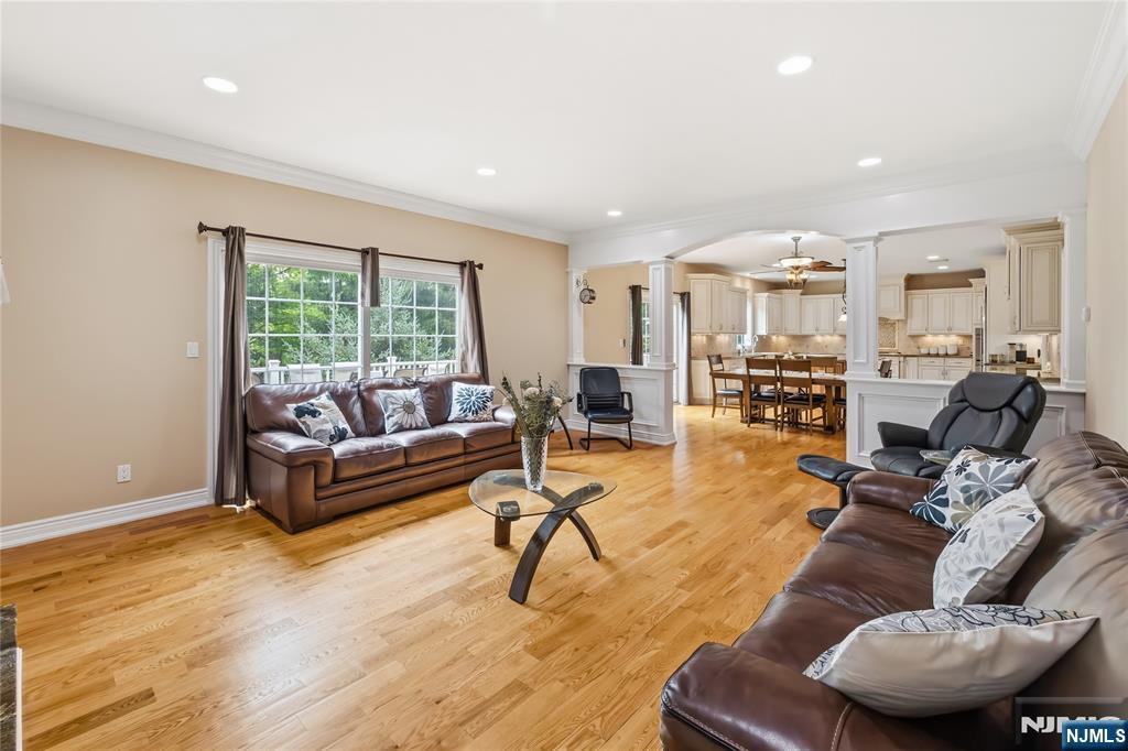 42 Spring Valley Road