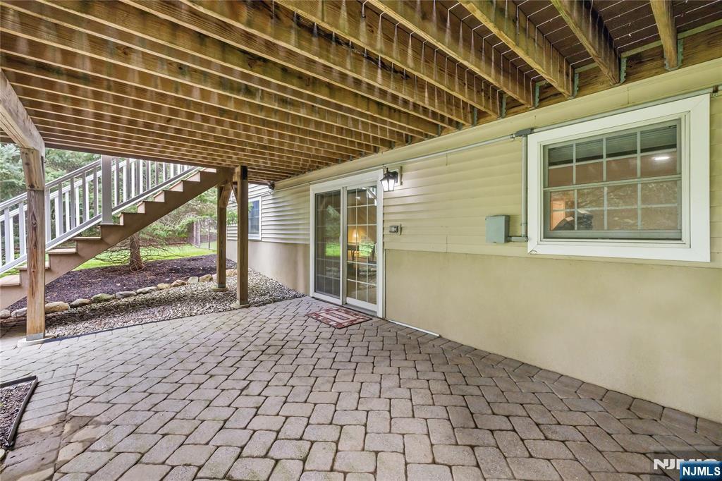 42 Spring Valley Road