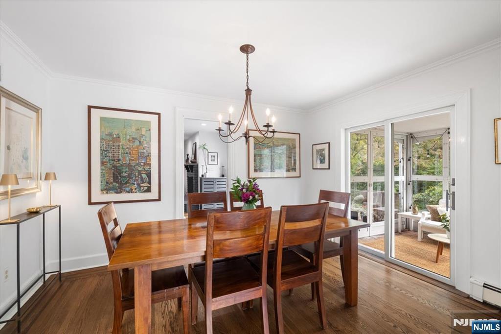 734 Greentree Lane