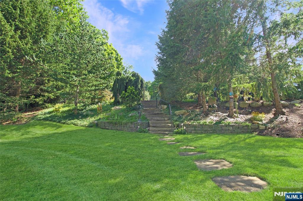 102 Seminary Drive