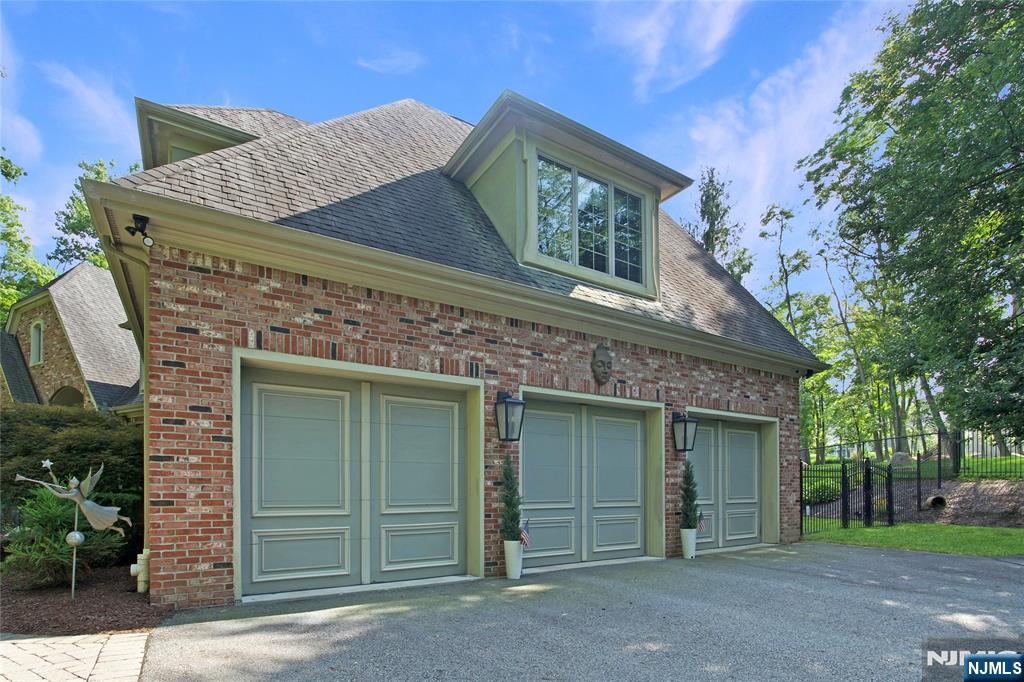 102 Seminary Drive