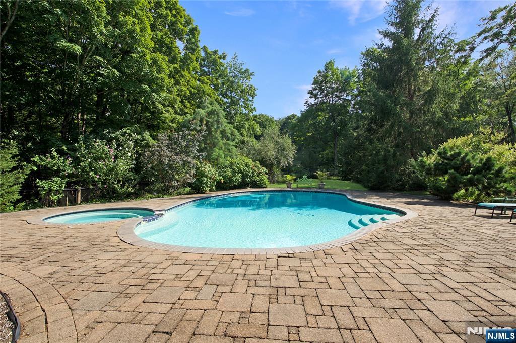 102 Seminary Drive