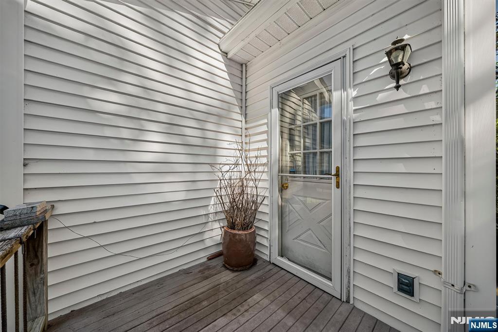 28 Leary Avenue