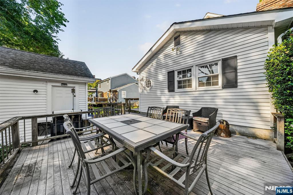 28 Leary Avenue