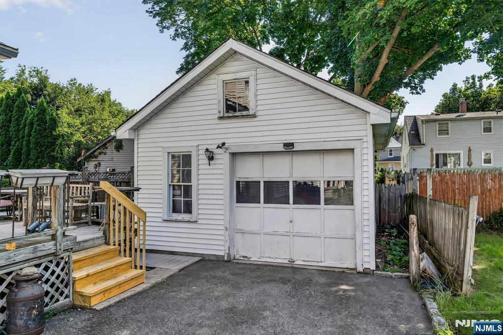 28 Leary Avenue