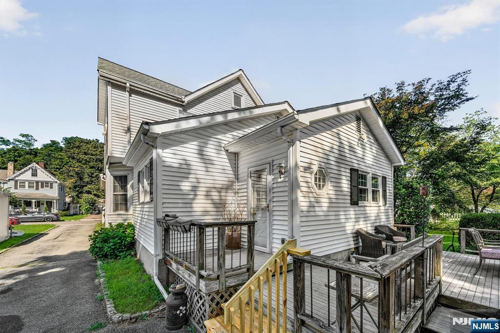 28 Leary Avenue