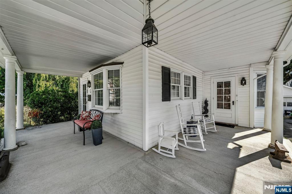 28 Leary Avenue