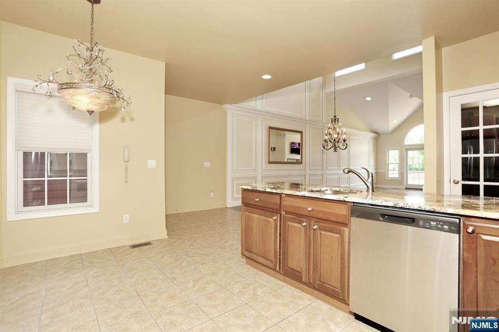 28 Turnberry Lane