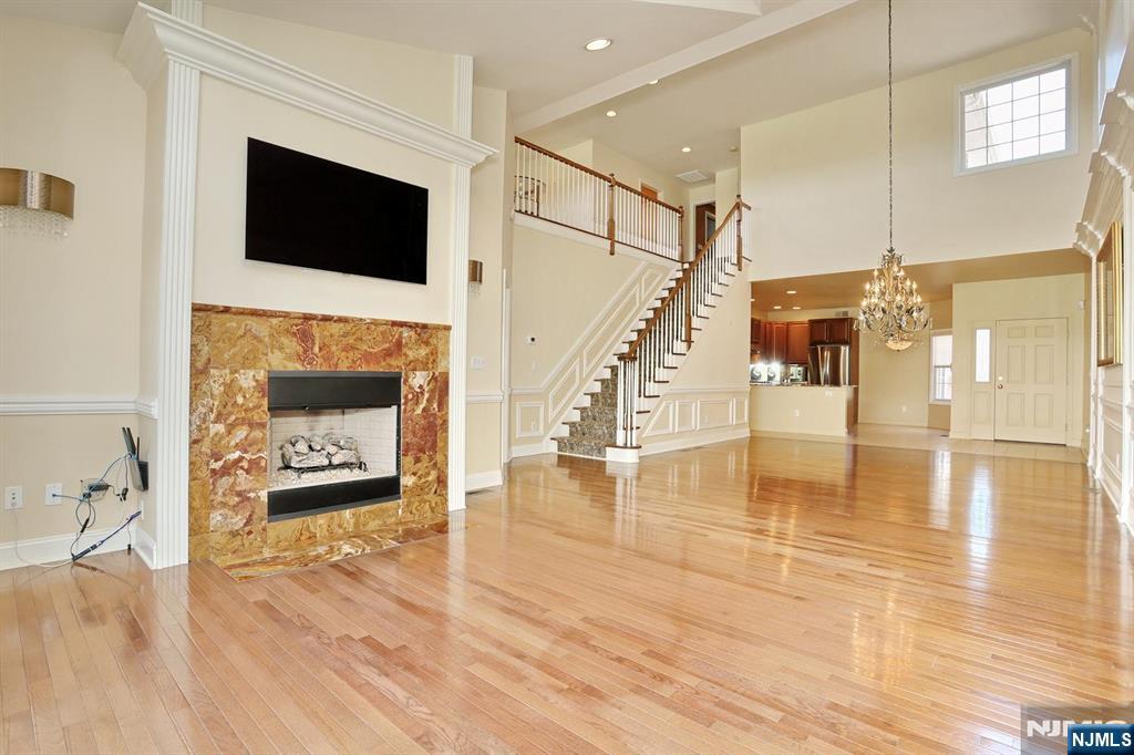 28 Turnberry Lane