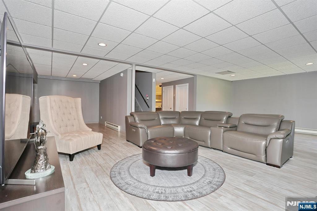 28 Turnberry Lane