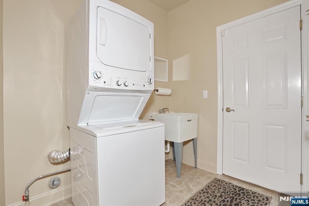 28 Turnberry Lane