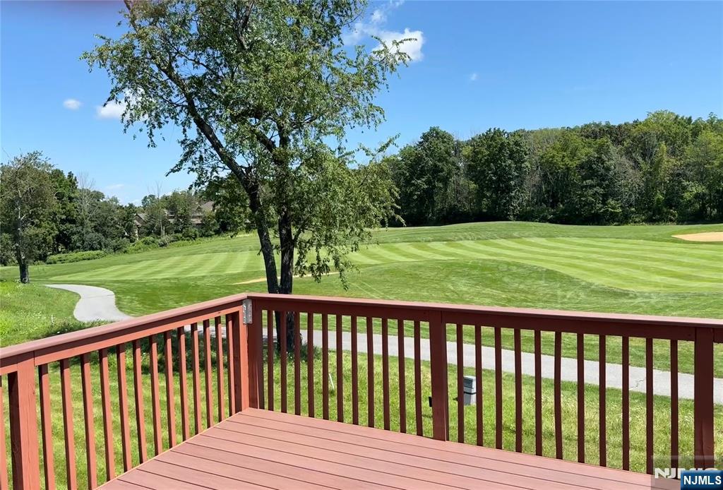 28 Turnberry Lane
