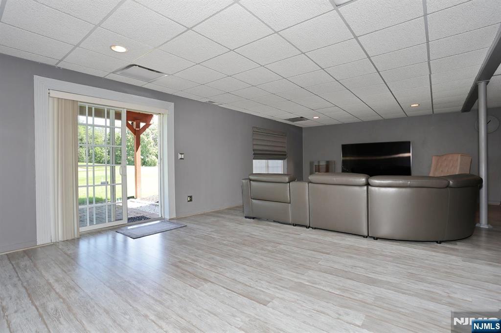 28 Turnberry Lane