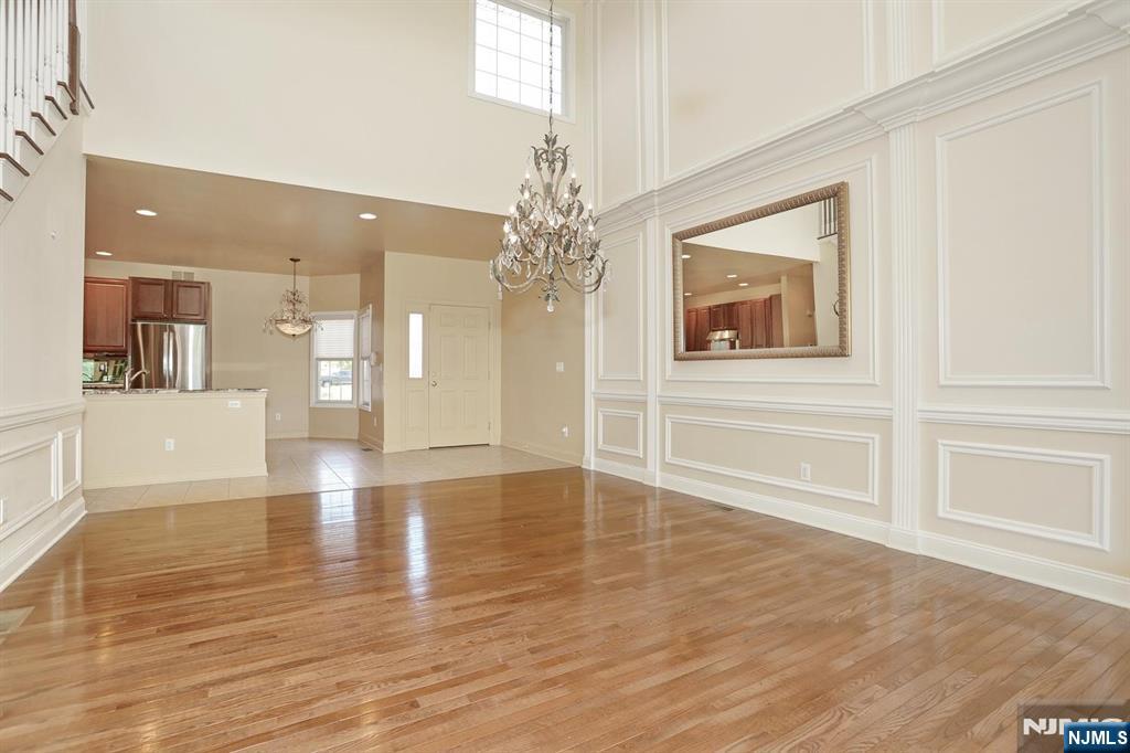 28 Turnberry Lane