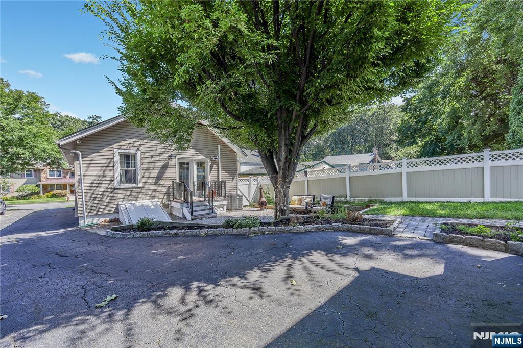 13 Cottage Place