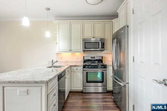 55 E Emerson Plaza 203