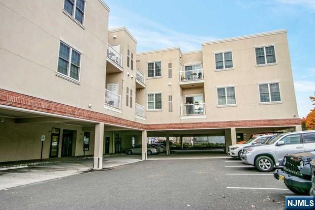 55 E Emerson Plaza 203