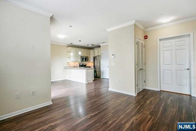 55 E Emerson Plaza 203