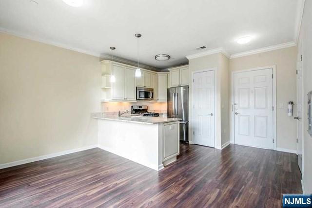 55 E Emerson Plaza 203