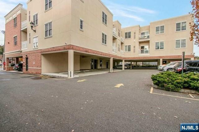 55 E Emerson Plaza 203
