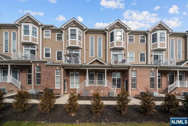 397 Kingston Court